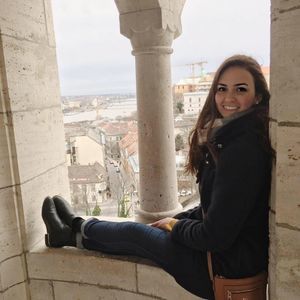 Meet your Posher, Ana carolina